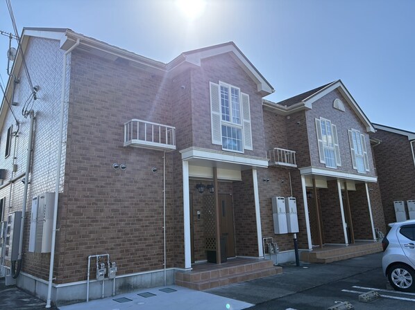 ヴィラ・ポポラーレⅠの物件外観写真